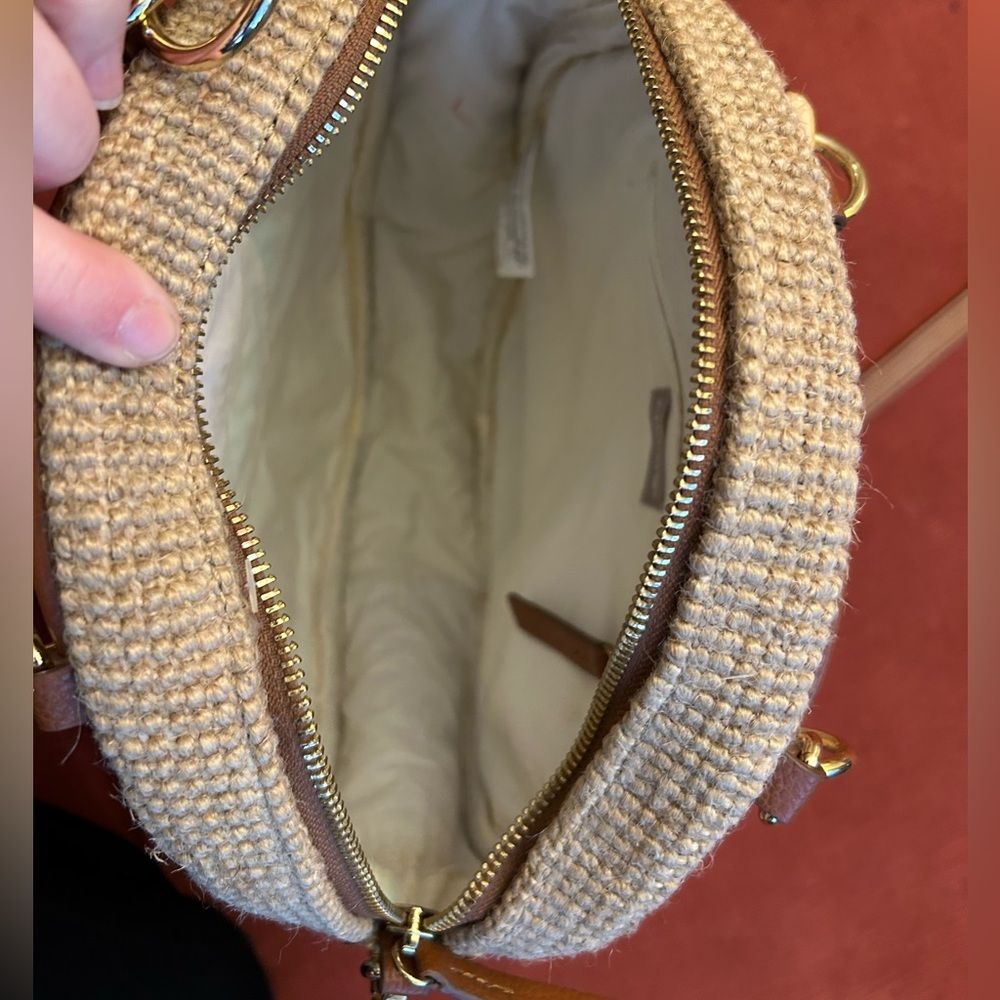Chico’s Faux Shell Crossbody Circle Bag - Brand New with Tags NWT 10x10x3 - Picture 5 of 11